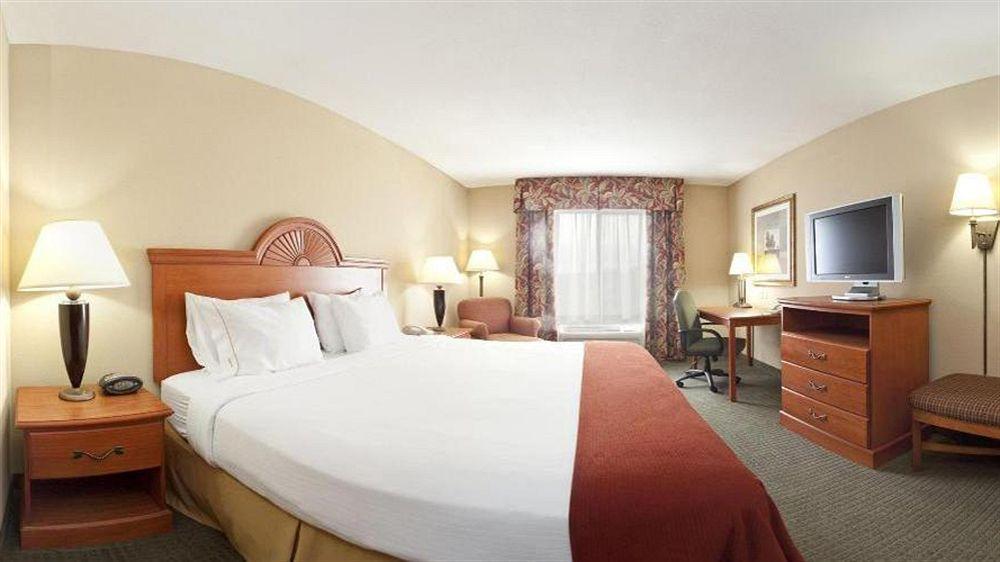 Holiday Inn Express Mineral Wells By Ihg Parkersburg Bagian luar foto