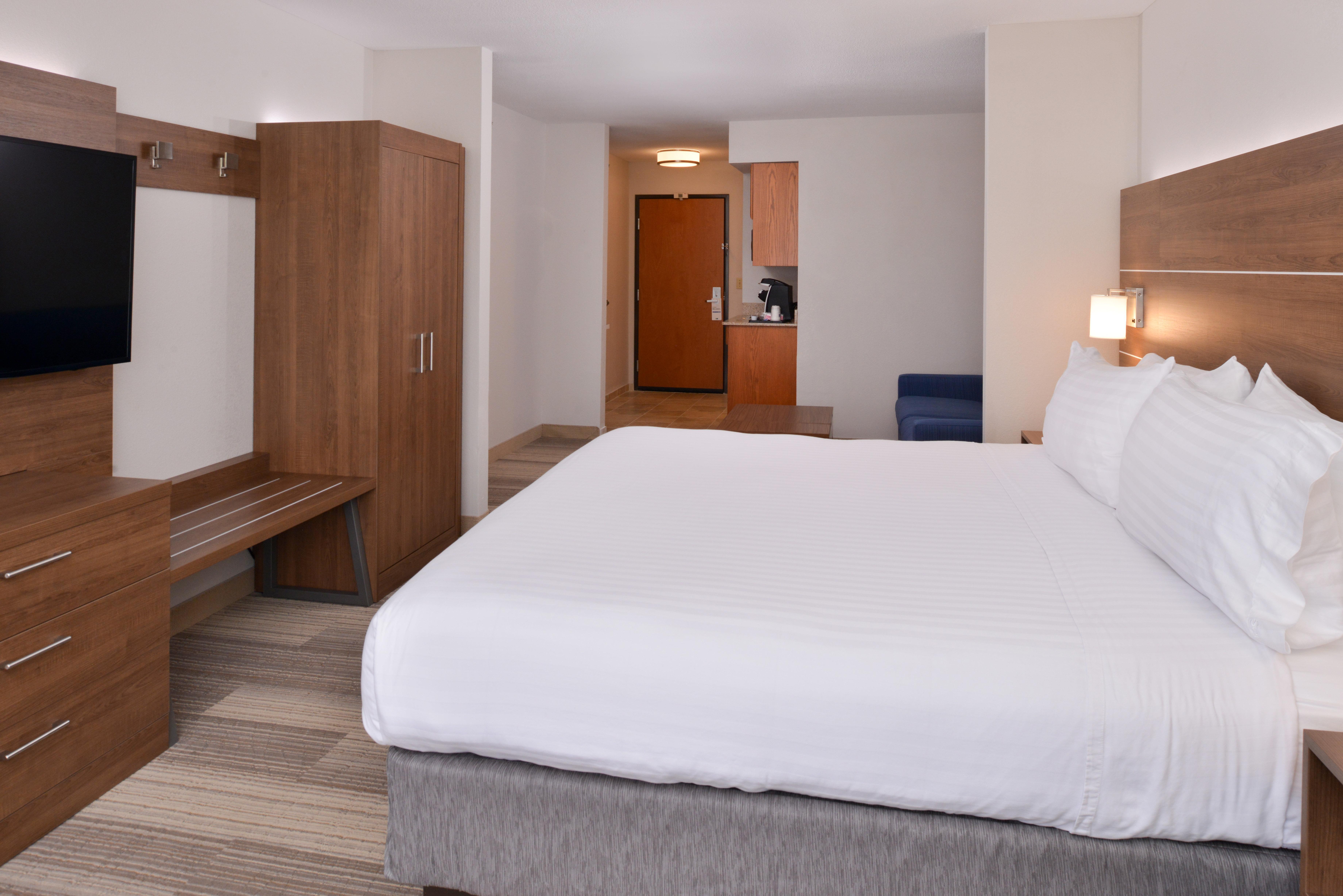 Holiday Inn Express Mineral Wells By Ihg Parkersburg Bagian luar foto