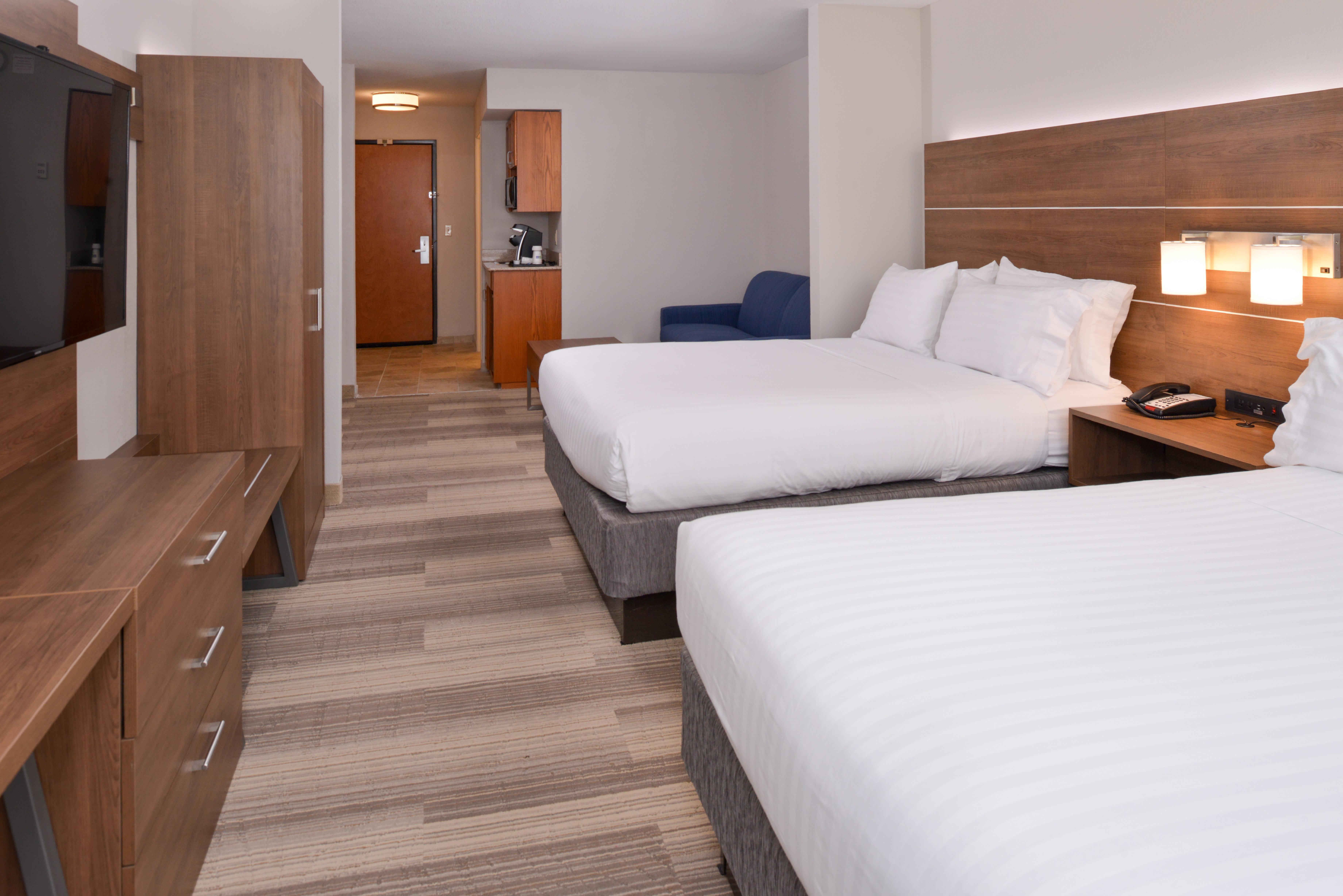 Holiday Inn Express Mineral Wells By Ihg Parkersburg Bagian luar foto