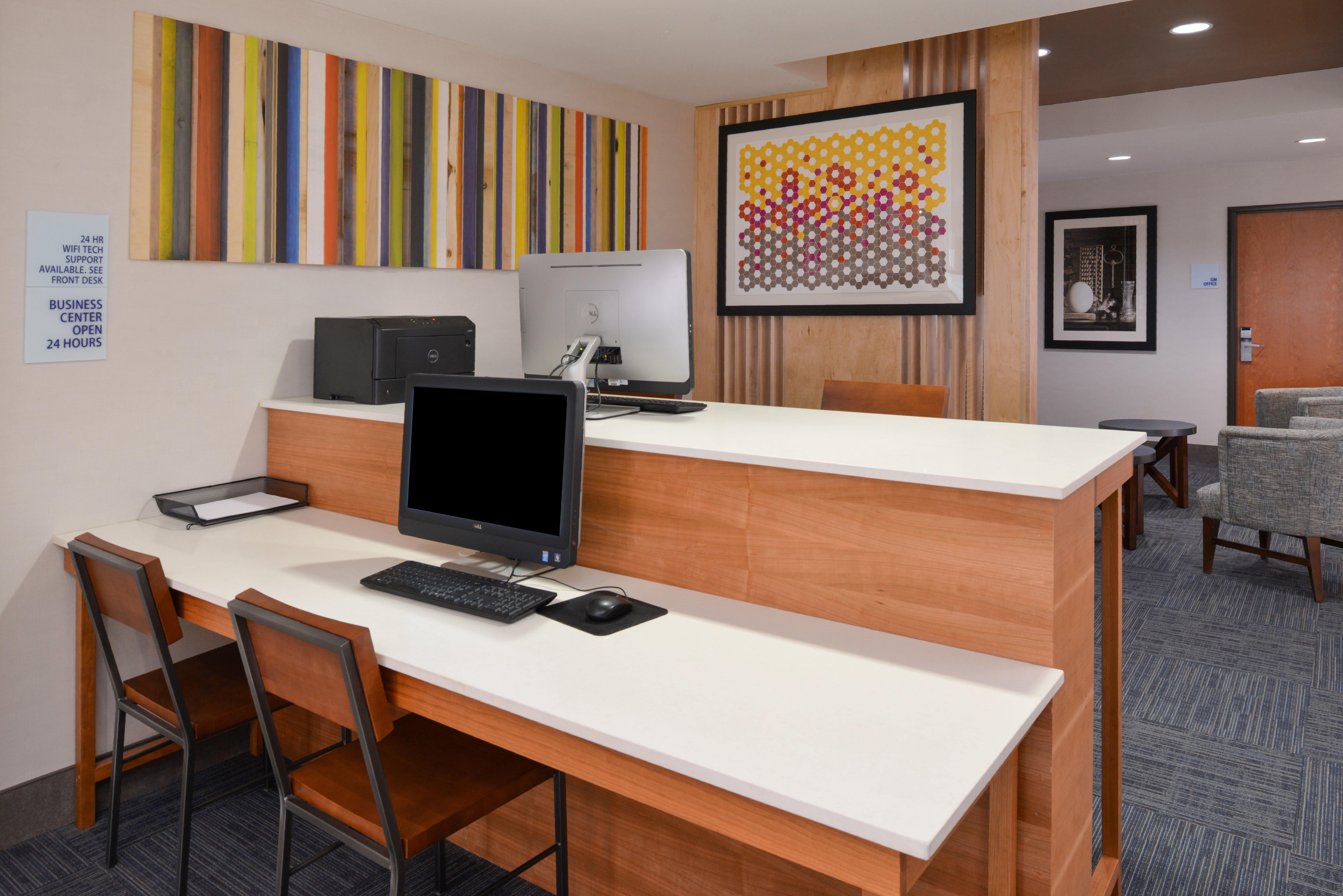 Holiday Inn Express Mineral Wells By Ihg Parkersburg Bagian luar foto