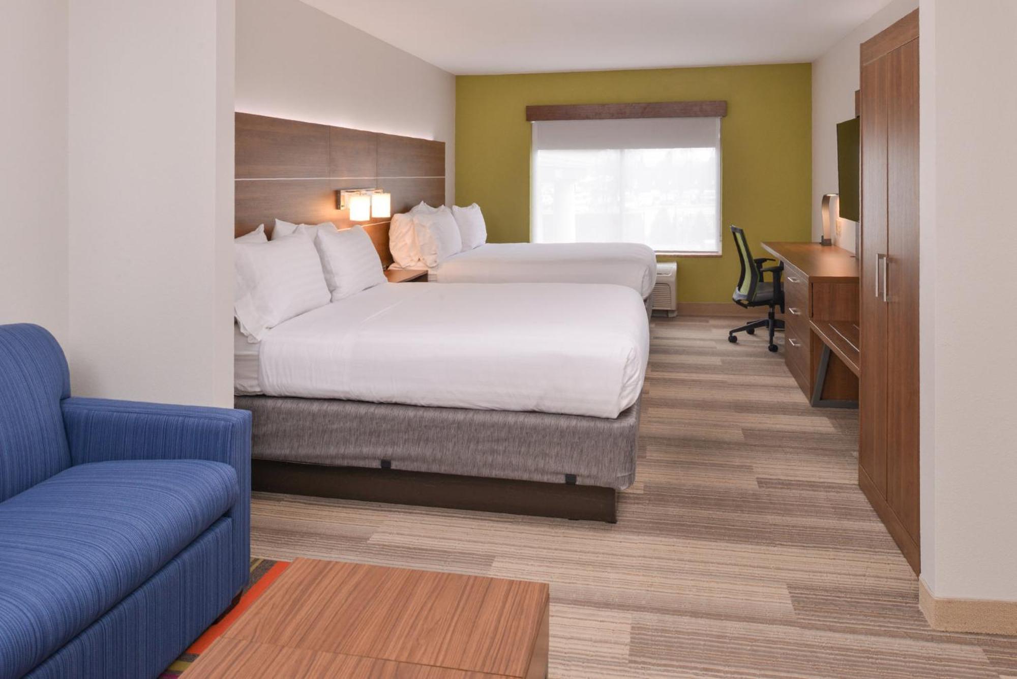 Holiday Inn Express Mineral Wells By Ihg Parkersburg Bagian luar foto