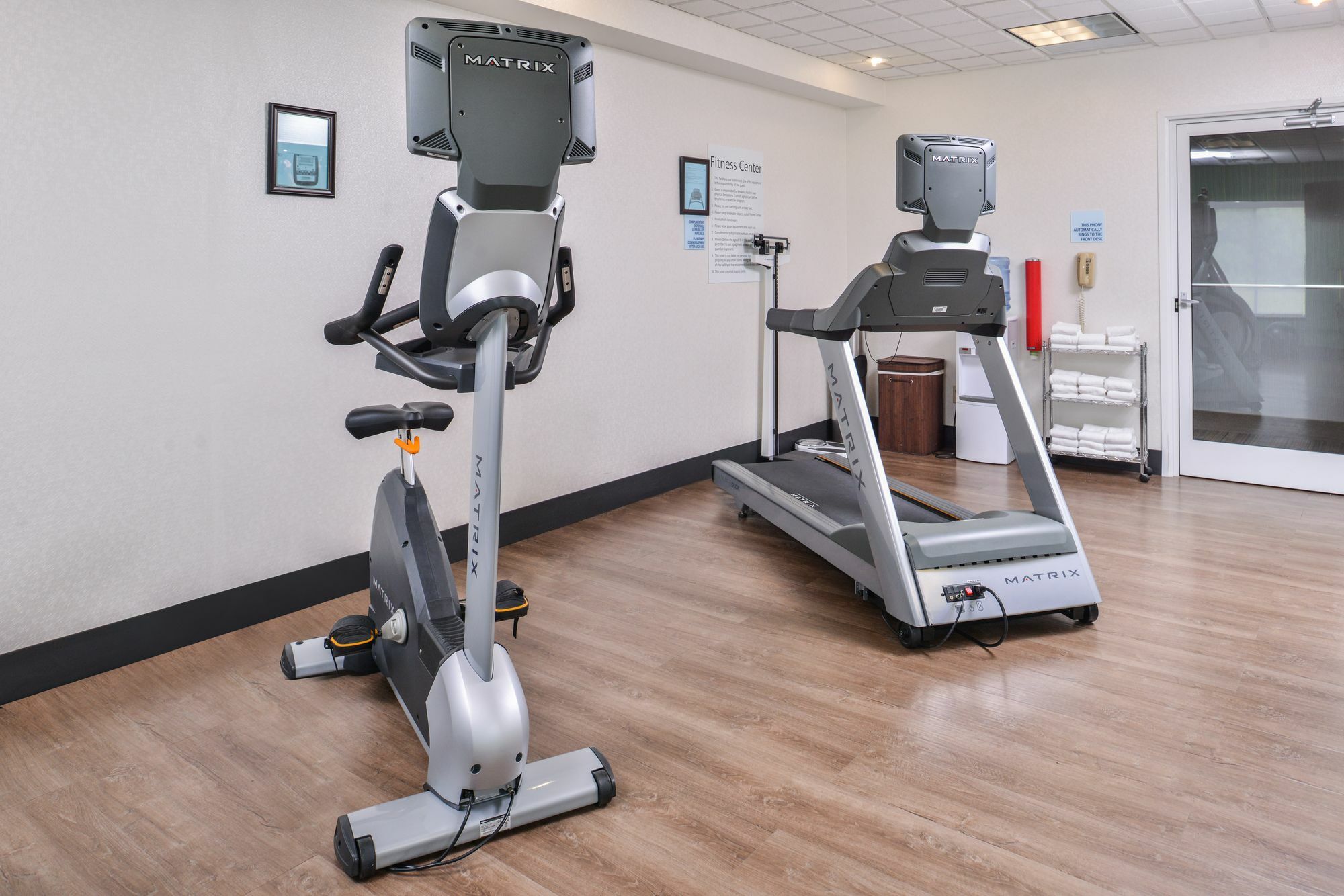 Holiday Inn Express Mineral Wells By Ihg Parkersburg Bagian luar foto