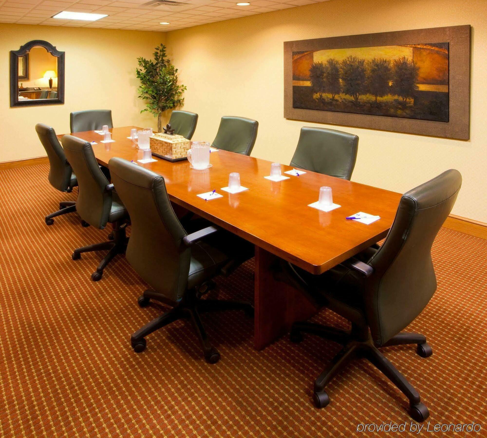 Holiday Inn Express Mineral Wells By Ihg Parkersburg Bagian luar foto